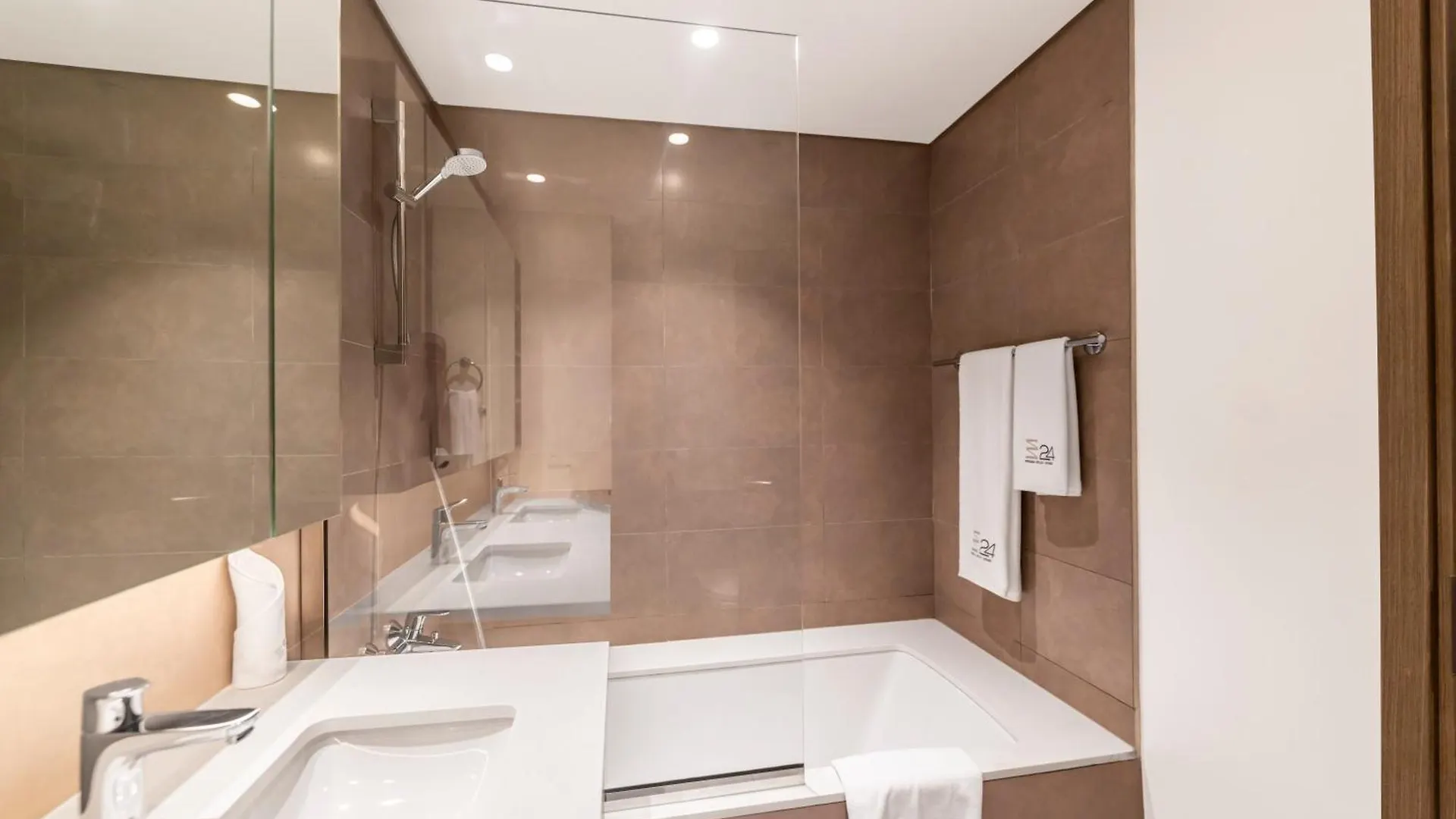 Escape 24 Luxury 2Br Creek Harbour Creek Gate Dubai Apartment